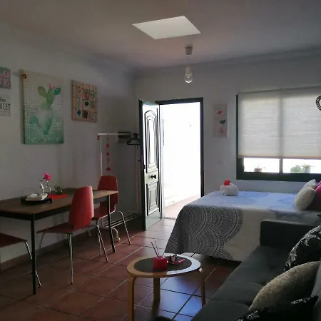 Ayla 2 Apartment *